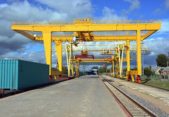 Coimeádán Rothaithe Iarnróid Goliath Crane